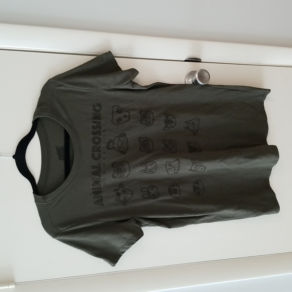Animal crossings torrid tshirt army green size is 0